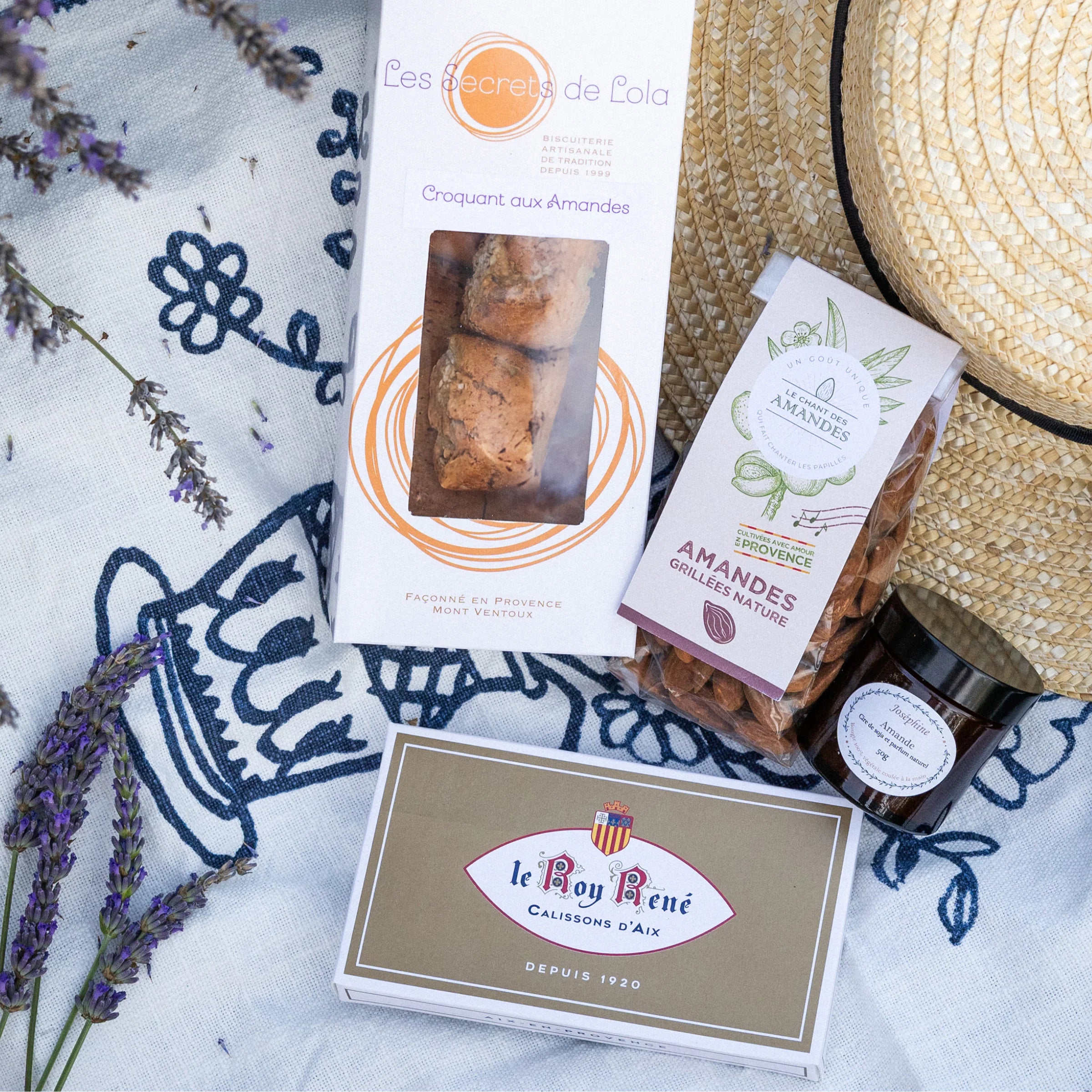 Discover Almonds Provençal gift box with Calissons d'Aix, almond croquants, grilled almonds and almond scented candle by Joséphine